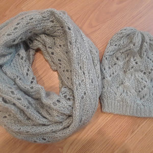 SALE!  Shimmering Infinity Circle Loop Scarf & Hat